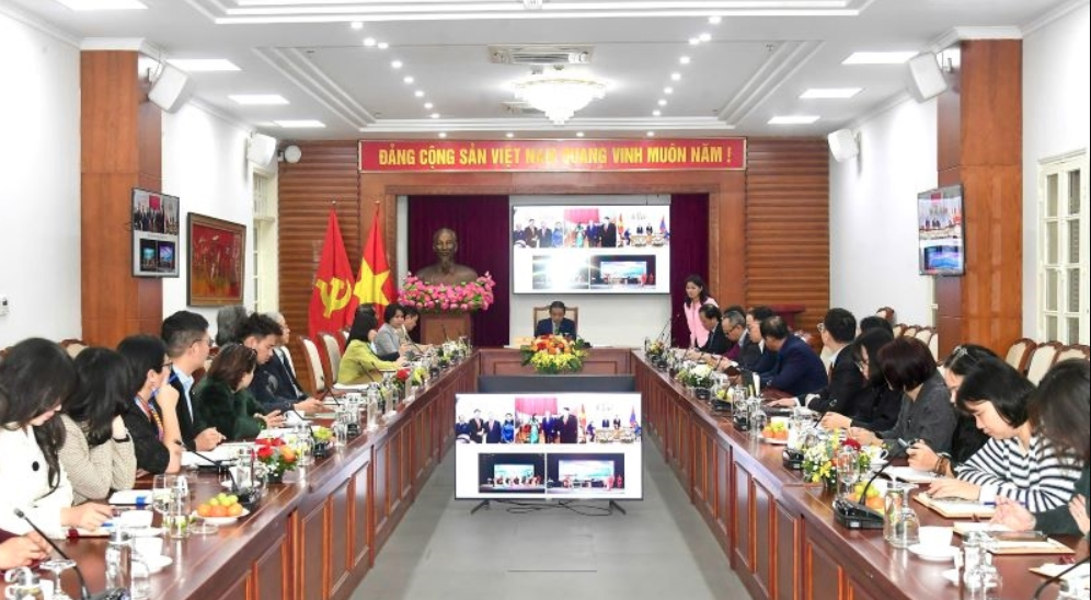 toan-canh-the-thao-quoc-te-nam-2025-phan-tich-so-sanh